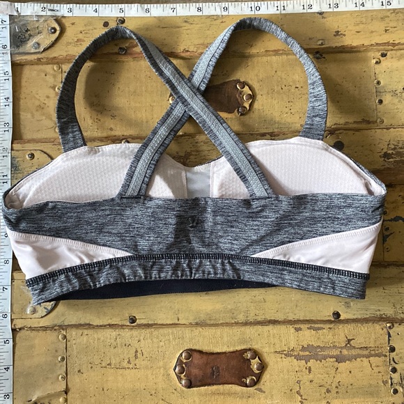 🍋 LULULEMON PINK STRETCH WORKOUT SPORTS BRA TOP CROP TOP 6 - Picture 11 of 11